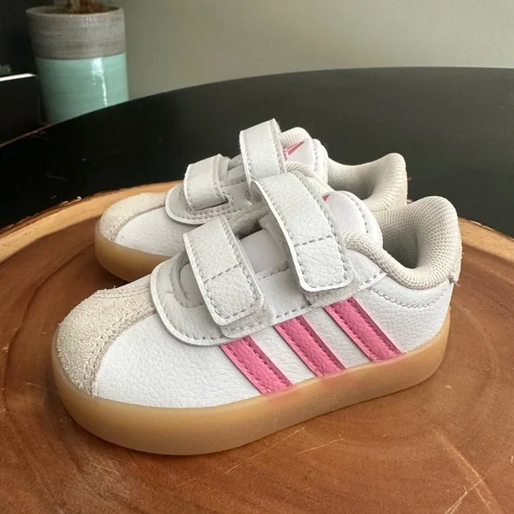 Adidas Kids White Sneakers with Pink Stripes - Picture 3 of 5